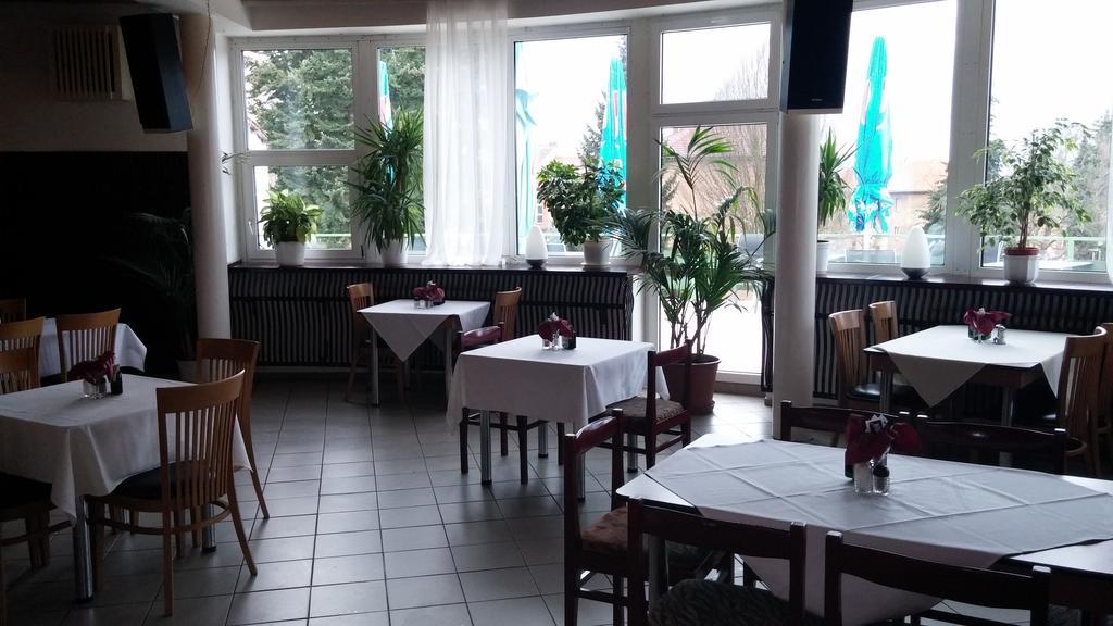 Hotel Rozvoj Klatovy Bagian luar foto