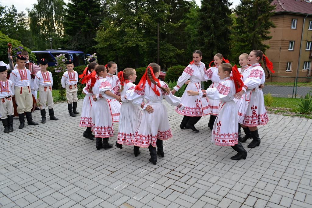 Hotel Rozvoj Klatovy Bagian luar foto