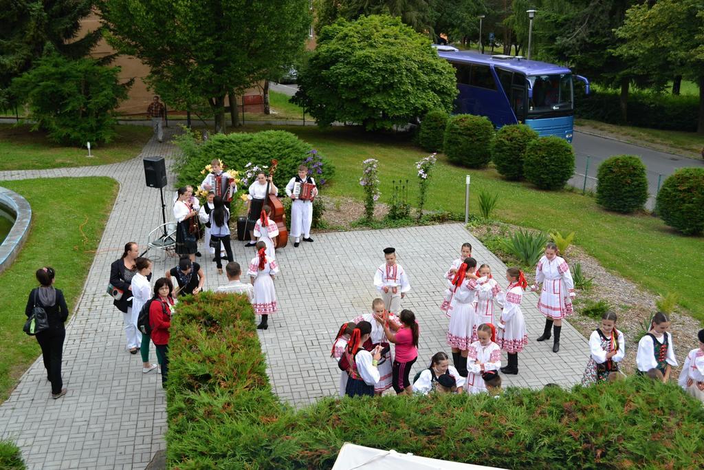 Hotel Rozvoj Klatovy Bagian luar foto